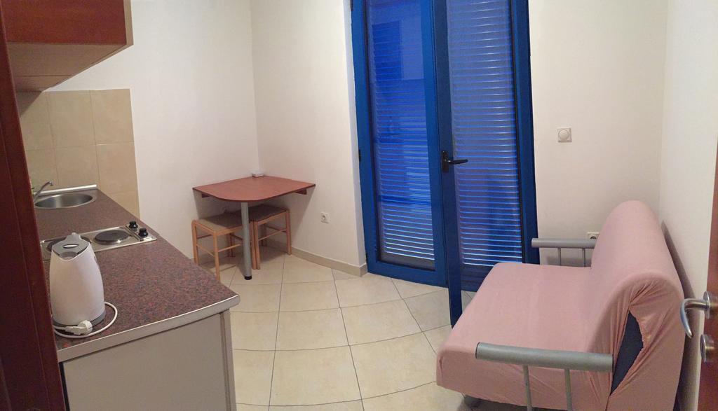 Apartmani Mainski Put 39 Budva Bilik gambar